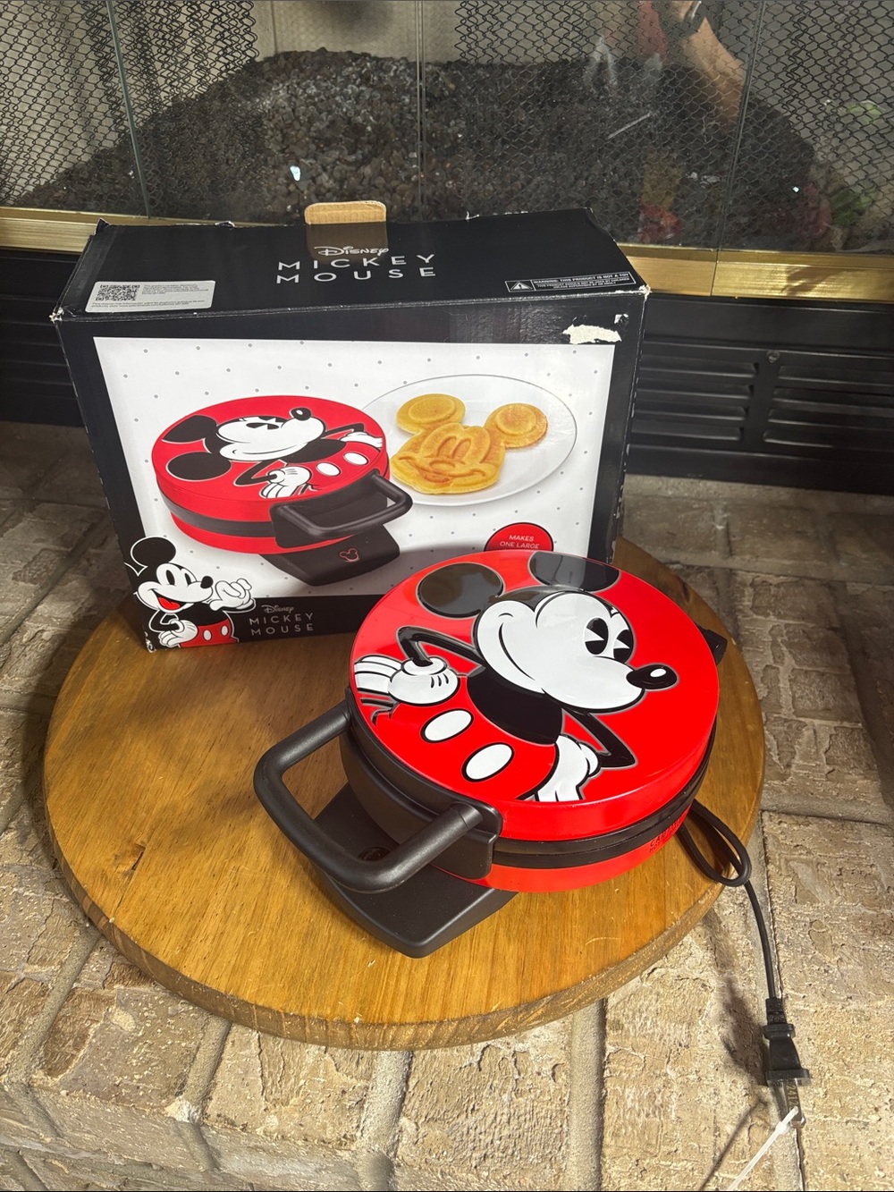 Disney Chef Mickey Mouse 7" Round Waffle Maker Retro Style Holiday GIFT NEW